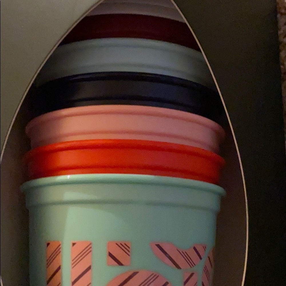 Starbucks Color Changing cups - Picture 3 of 3
